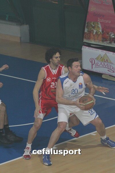 120129 Aquila 071_tn.jpg